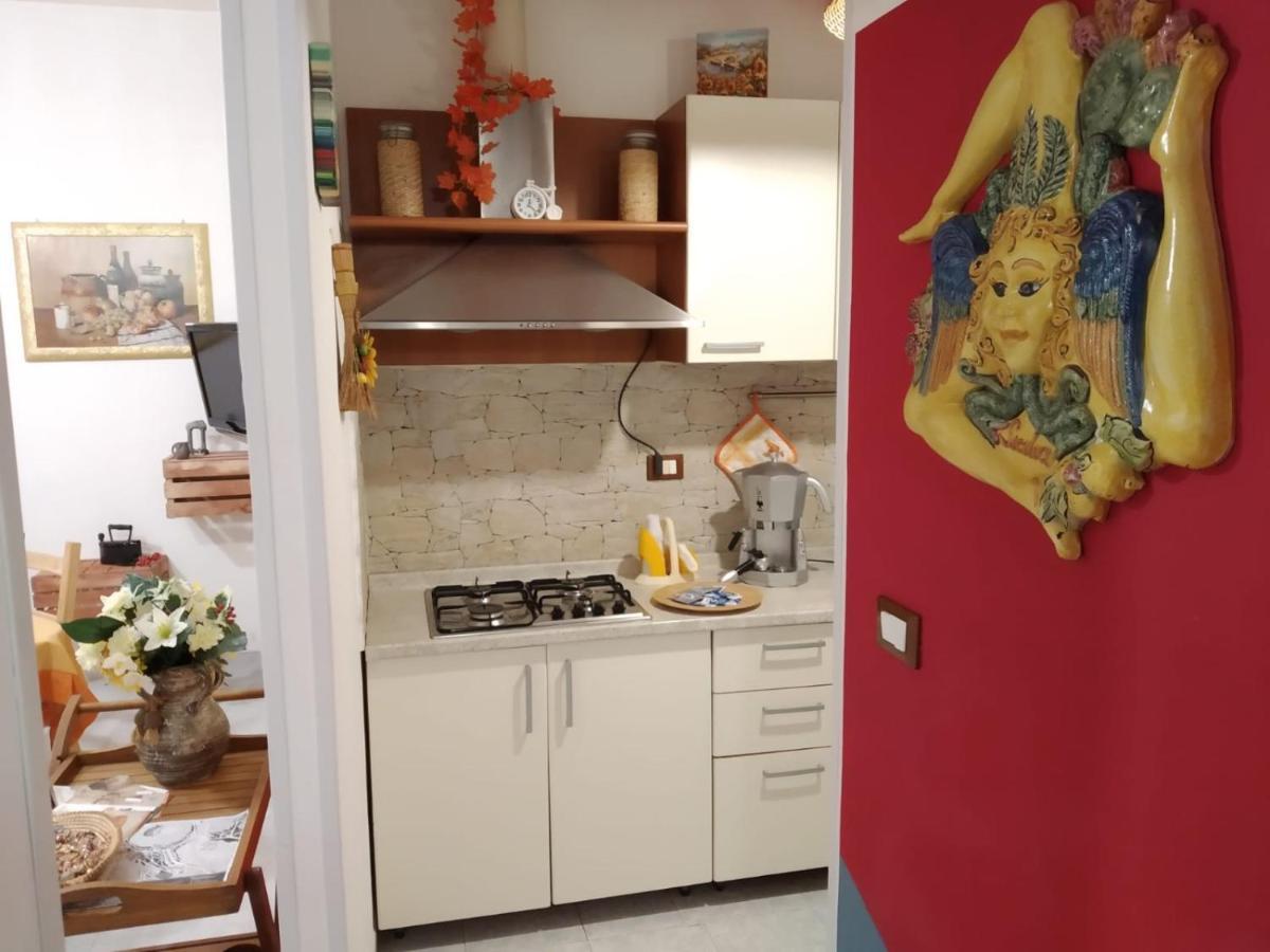 La Casa Di Pina Apartment Модика Екстериор снимка