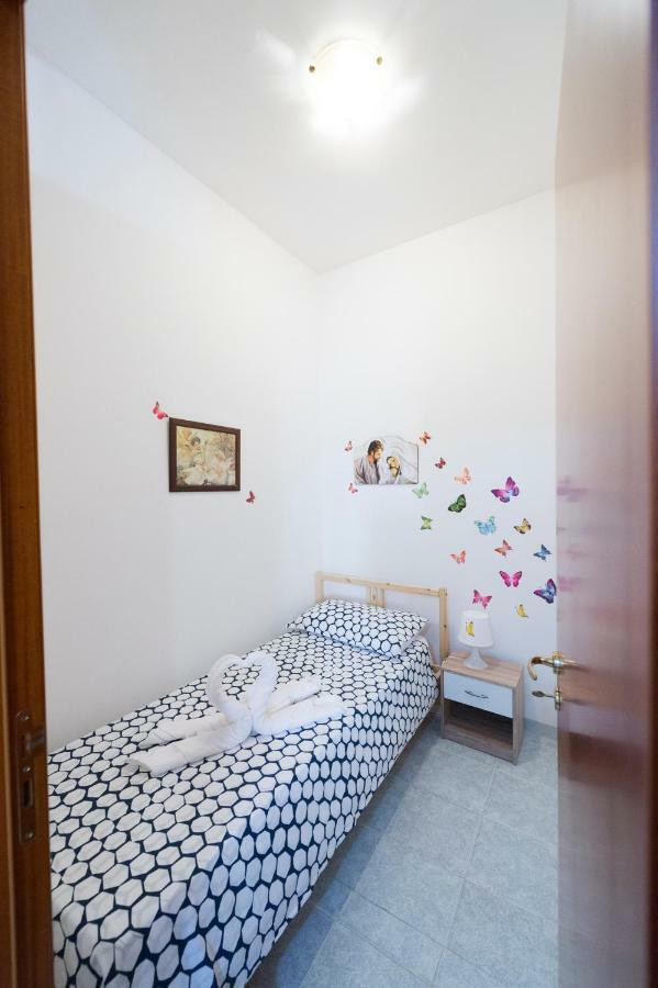 La Casa Di Pina Apartment Модика Екстериор снимка