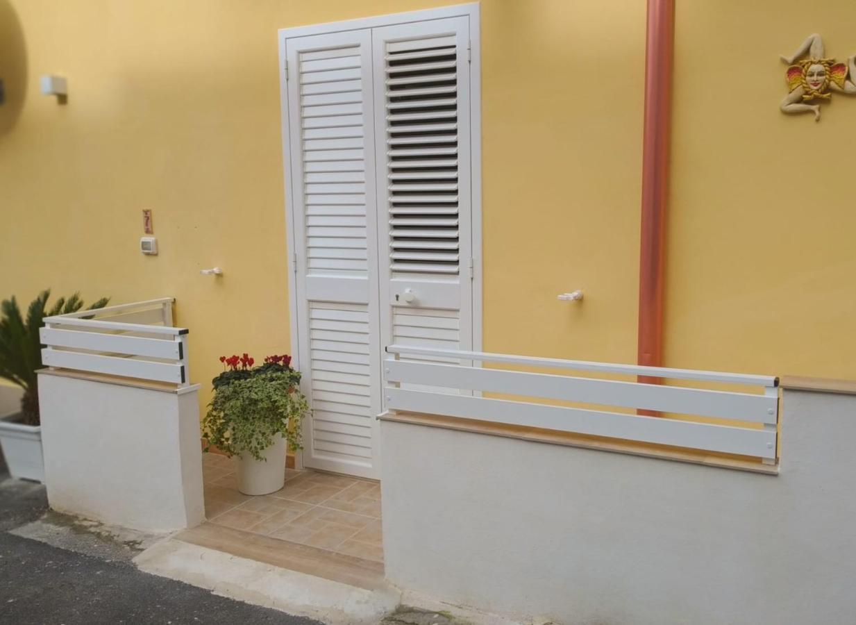 La Casa Di Pina Apartment Модика Екстериор снимка